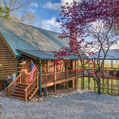 The Nest - Sunset views, hot tub, pets, fire pit