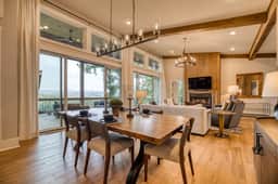 Berry Refined - Luxury, views, hot tub, spacious