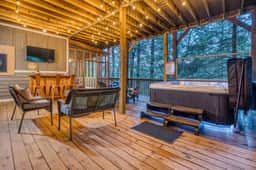 Hemlock Hideout - Game room, hot tub, creek access