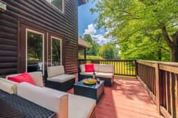 Nottely and Nice-Riverfront,dog friendly,hot tub