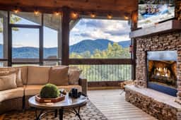 Reset Ridge - Mountain view, hot tub, fire pit