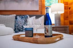 Tranquil Ridge- View, pet friendly, hot tub, sauna