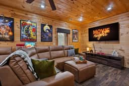 Twig Hollow-Hot tub, fire pit, dog friendly, view