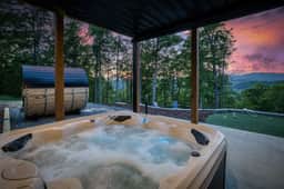 Roman’s Ridge - View, sauna, hot tub, game rooms