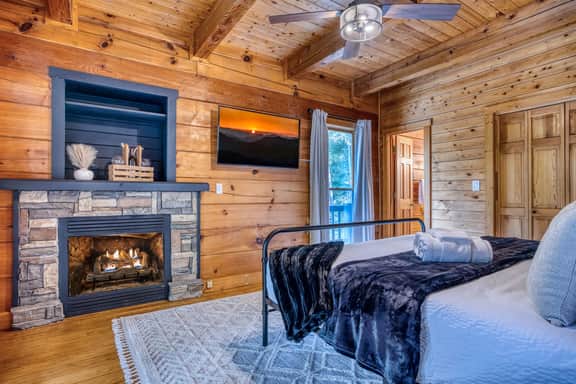 Cheeto’s Playhaus-sauna-hot tub-games-pet friendly
