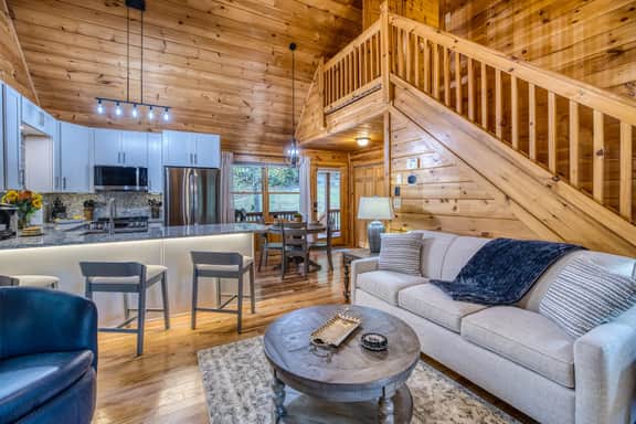 Emberwood Escape - pets, fire pit, hot tub, games