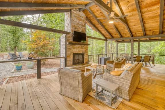 Firefly Ridge - pets, hot tub, games, fire pit