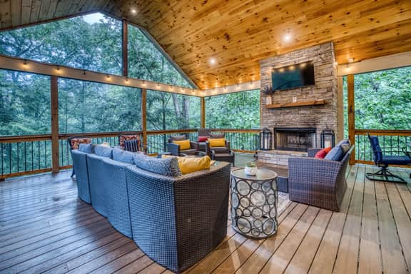 Hemlock Hideout - Game room, hot tub, creek access