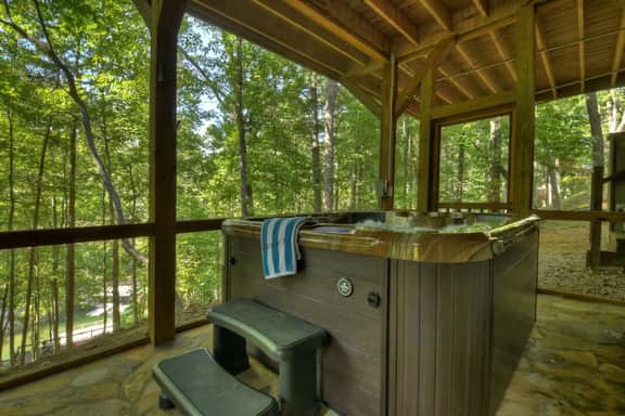 Our Druthers Lake House - dock, hot tub, game room