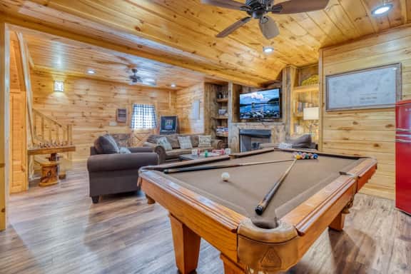 Waldhaus- Great Deal!  View, Pet Friendly, Hot Tub