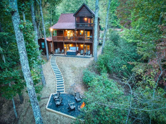 Emberwood Escape - pets, fire pit, hot tub, games