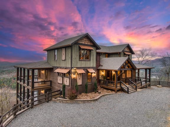 Serenity Cove - Amazing views, game room, private