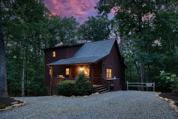 S’more Fun - Pets, fenced yard, close to downtown