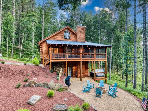 Whimsical Ways - Hot tub-screen porch-pet friendly