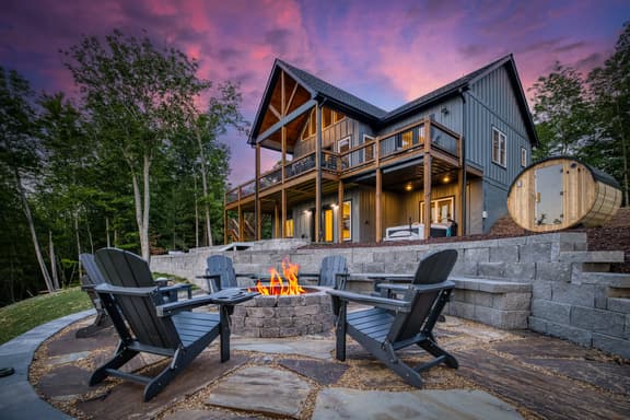 Roman’s Ridge - View, sauna, hot tub, game rooms